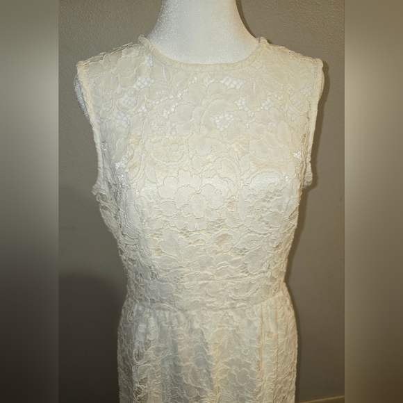 Kate Spade EUC White Floral Lace Sheath Dress Women's Size 4 - Picture 4 of 10
